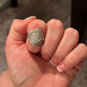 Beautiful square cz ring size 6
